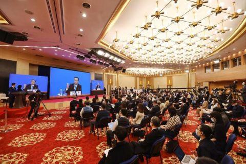 李克強：今年政府支出更多向民生領域傾斜，特別是義務教育和基本醫(yī)療